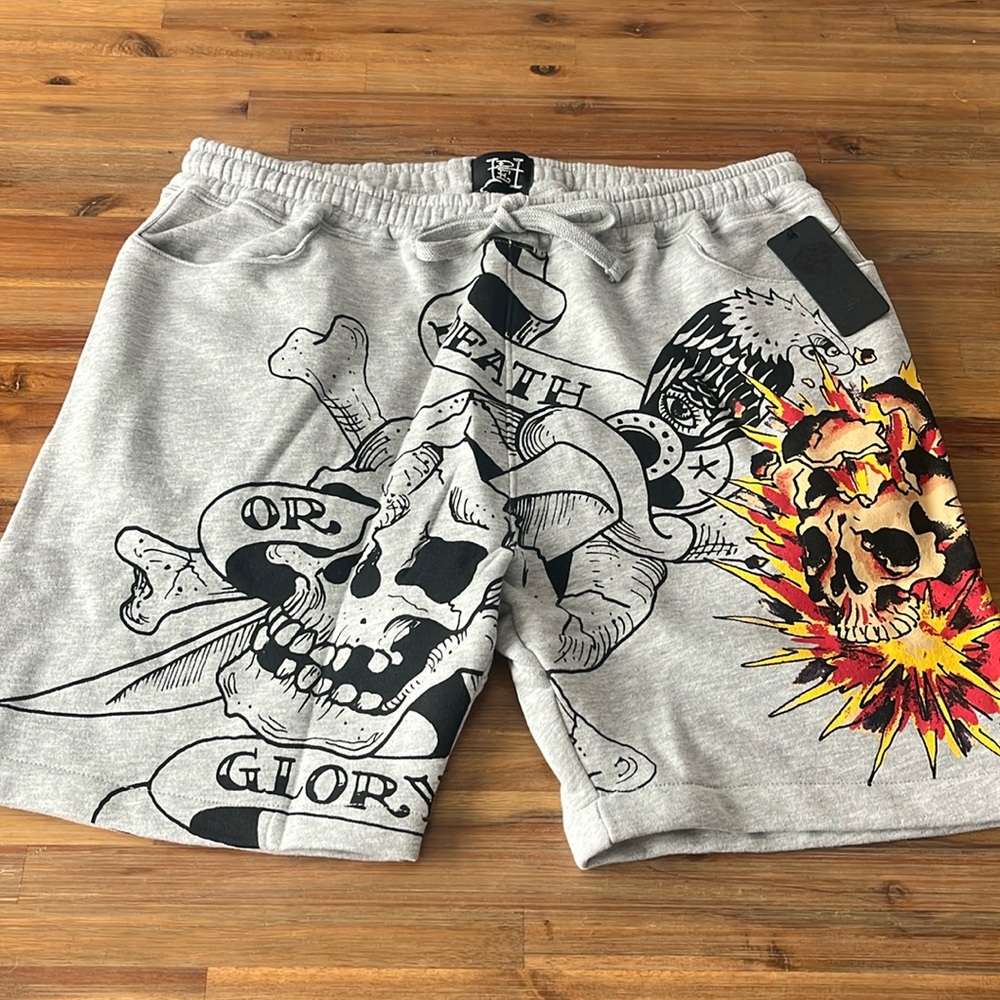 Ed Hardy Men's Size M Death or Glory Skull Print Sweat Shorts NWT